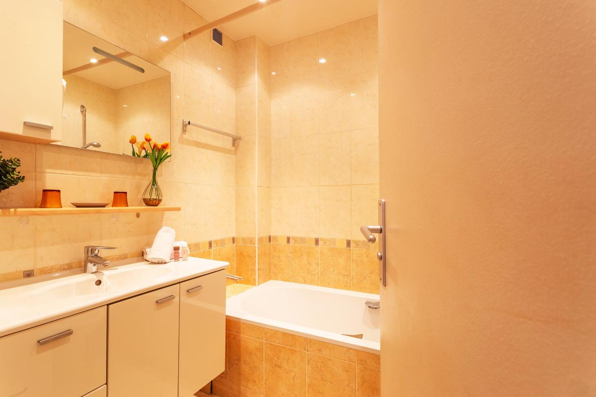 Le France-Massenet Ap3015 By Riviera Holiday Homes Nizza Esterno foto